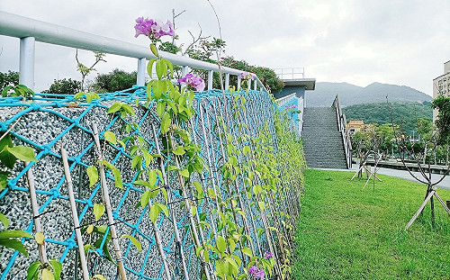 推動綠色運具 新北八里區公所充電樁正式上路