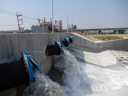 縫合大里溪防洪線最後缺口  霧峰車籠埤抽水站完工