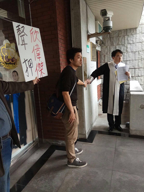 長安西路都更淚　住戶慟：所有回憶，連讓我們進去拿回來的機會都沒有