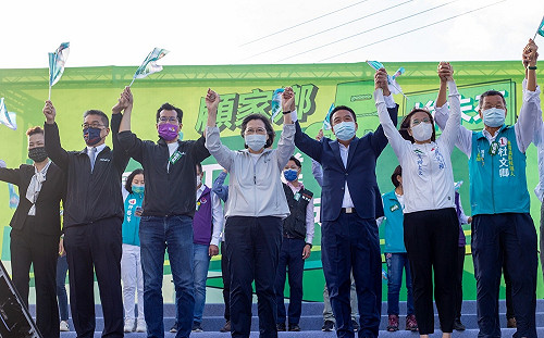 終結72年無政黨輪替！蔡英文籲集中選票 讓徐定禎翻轉苗栗