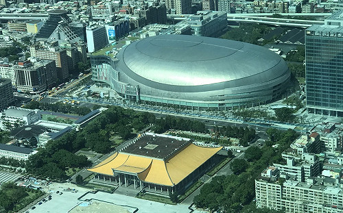 柯文哲聽聞內政部正派經營後大笑 花敬群也用大笑反擊