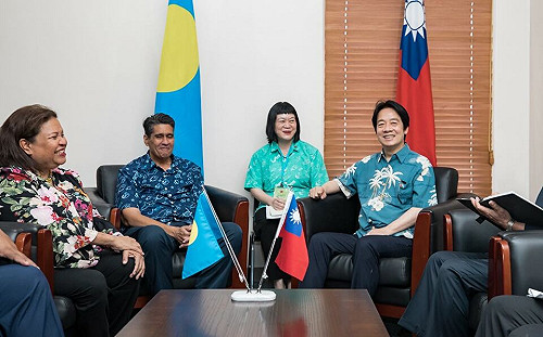 賴清德出訪帛琉 預告華航1116起恢復台帛每週2定期航班