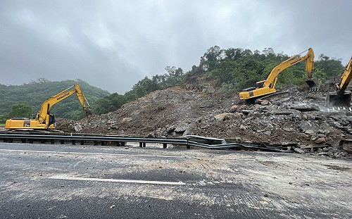 國1走山塞爆！上班族通勤遲到崩潰  勞動部：雇主不得視曠職