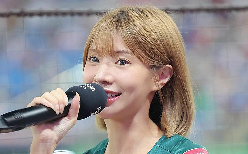 樂天「最正MC」艾融泡湯洩超兇身材！粉絲暈爆：收視率擔當