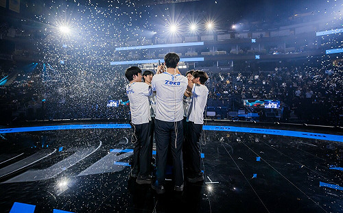 英雄聯盟世界賽》世紀級決戰！DRX逆轉扳倒T1 奪冠