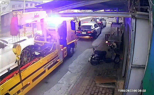 (影) 高雄街頭凌晨驚傳槍聲！連開 15 槍 其中一人頭部中彈