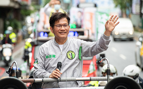 林佳龍中和車掃 強調不畏打壓堅定辦選前之夜 