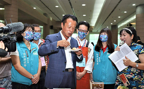 「彪竿廚房嘉味安心」頒獎 翁章梁：食安是基本