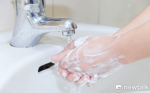 腸病毒急診上周激增74%！疾管署：嬰幼兒8症狀請立即送醫