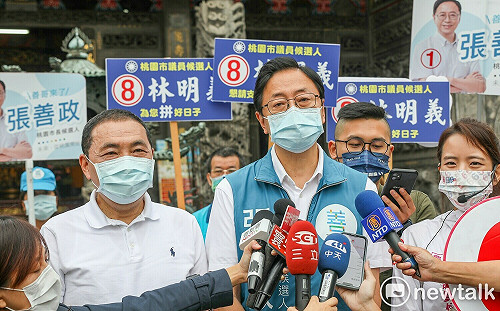 侯友宜張善政合體市場拜票 打造新北桃園共好生活圈
