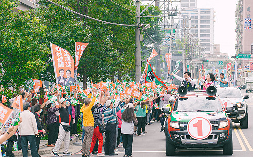 張善政批曾否決台鐵國道納1280月票 林佳龍：莫名指控轉移焦點