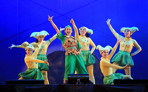 虎克船長、小飛俠現身台中 忠信國小演出《蕃薯森林奇遇記》