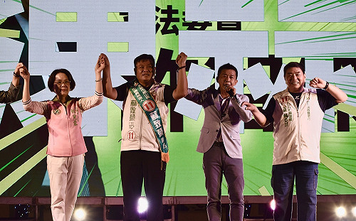 政治前輩力挺蘇致榮 籲留下正綠關鍵一席