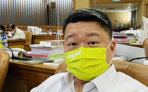 網傳「四處造謠黃俊哲當選無效」流言 何傅文怒駁謠言將提告究責