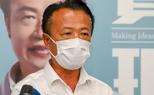 翁章梁「連任成功」自行宣布當選嘉縣長：放下激情 同心為嘉義努力 