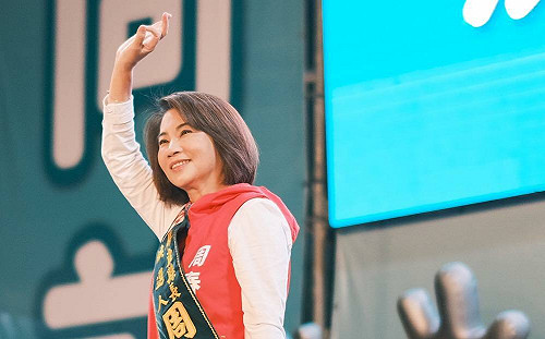 快訊》屏東縣長選舉一路緊咬 周春米自行宣布當選