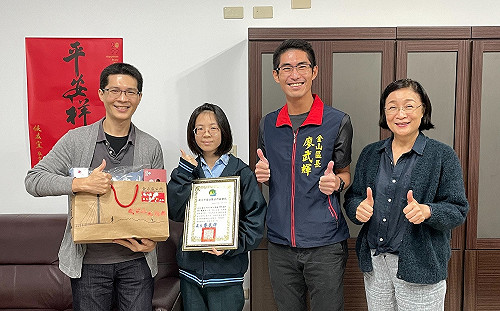 新北金山區放射師父女攜手協助外籍旅客隔離檢疫 