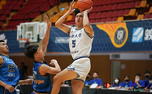 UBA／世新超級菜鳥「双生」連線　破40分大勝開胡