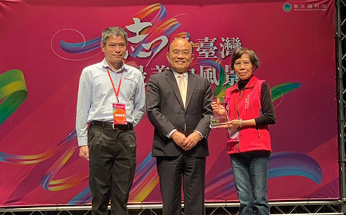 新北金山區公所志工李王寶琴  榮獲志工特殊貢獻獎