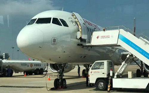 清零封控沒了? 中國多地鬆綁跨省限制 航班、火車預訂量倍增 機票價超「國慶週」