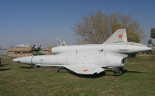 輕易突破俄羅斯防空網 烏軍遠程跨境炸俄3空軍基地 怎麼辦到的?
