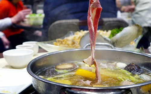 天冷狂吃火鍋!醫點名3項「高熱量地雷」別碰:不胖都難