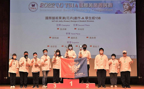 美業菁英賽新北醒吾科大大豐收 吳沛蓁藝術果凍創作驚艷奪冠 