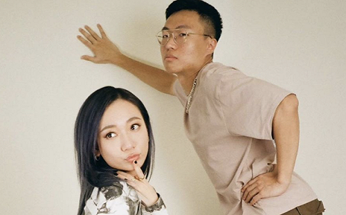 黃大謙合體「R＆B女神」！隨機電話告白 網：笑到快斷氣