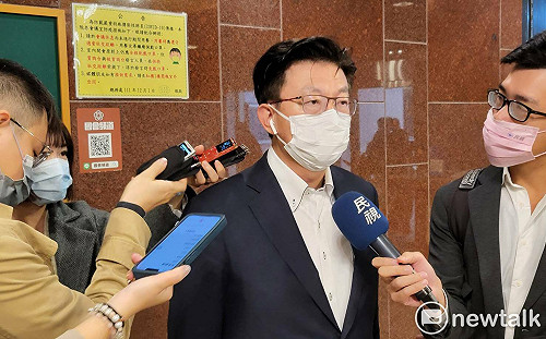 評柯文哲已「3頭空」！綠委酸：他一心想著春秋大夢