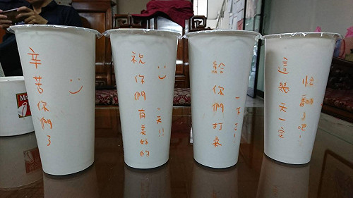 揪感心ㄟ! 打火英雄融化了  因為早餐店做了這個事.......