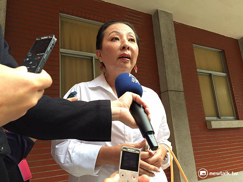 真哀怨　張花冠：嘉義領22K當魯蛇很久了