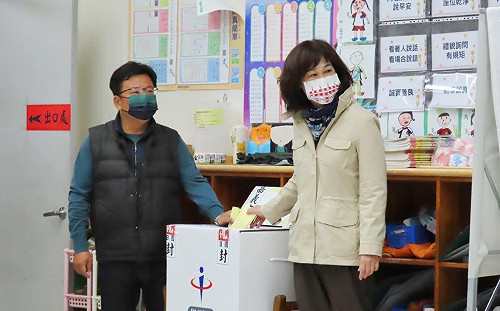 急凍低溫影響嘉市投票率 李俊俋:穿暖一點出門投票