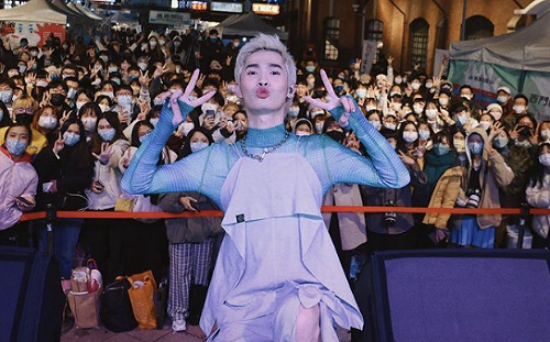 人生首度公開演出!鍾明軒超強台風網嗨翻