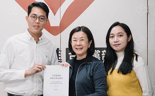 台灣基進準議員李宗霖會見邱莉莉 提2自治條例 推動台南議會改革   