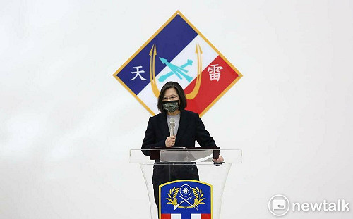 提升整體戰力  蔡英文主持8軍團「忠誠樓」啟用