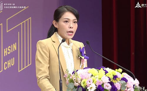 王世堅引竹市府錯誤數據批林智堅 綠營炸鍋 高虹安：向他致歉   