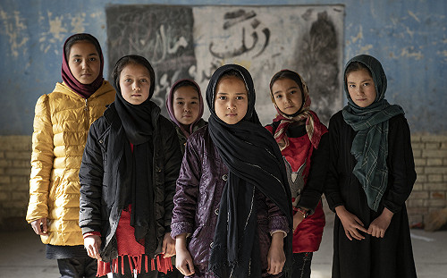 聯合國官員說服撤女性禁令 塔利班：丟核彈也不撤   