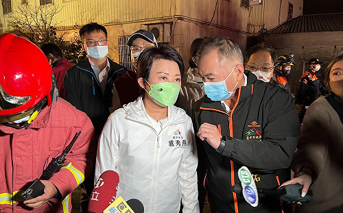 台中豐原電風扇工廠惡火釀4死2傷!單親爸留2子女 家屬哭癱：怎麼辦