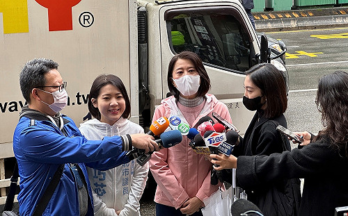 吳怡農頻借兵役改革開砲 王鴻薇諷「抗中保農」操作 