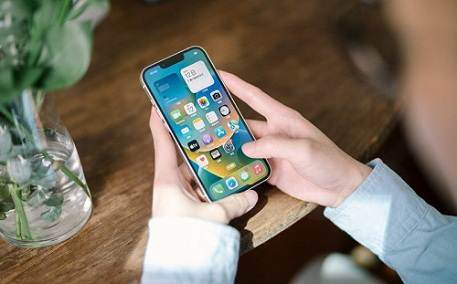 富士康不再獨佔！蘋果和立訊簽約生產高階iPhone