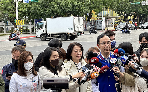 對民進黨輕輕巴兩下就好？ 王鴻薇：已經陷入昏迷