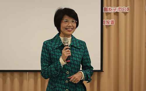 梅山女兒送愛敏道！王瓊玲新書義賣 為身心障礙朋友購置生活醫療輔具