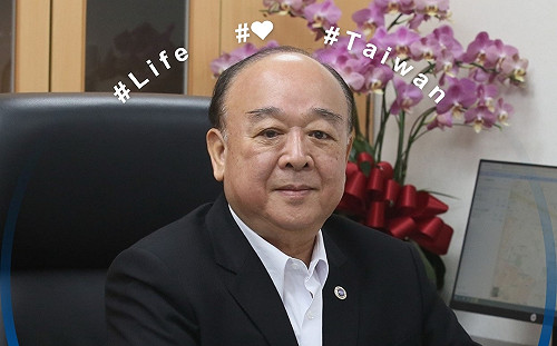 在野黨濫提案擋發現金？ 吳斯懷被抓包提案照抄舊聞