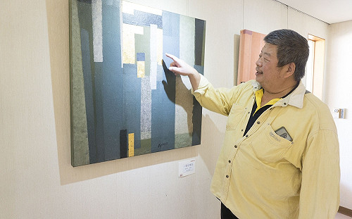 朱俊仁複合媒材繪畫展 萬和宮創意藝廊熱鬧開幕