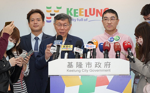 苗博雅批超徵210億 柯文哲嗆：善盡民進黨側翼功能 乾脆入黨