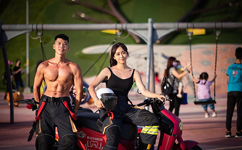 新北消防月曆熱銷 加碼延長販售 