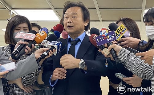 轟竹市棒球場沒驗收就付11.7億有誤 王世堅：向非網軍的大眾致歉 