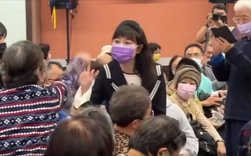 賴清德北市政見會成「炎上高嘉瑜」 黨員怒噴：難道藍白攻擊我們有少嗎？