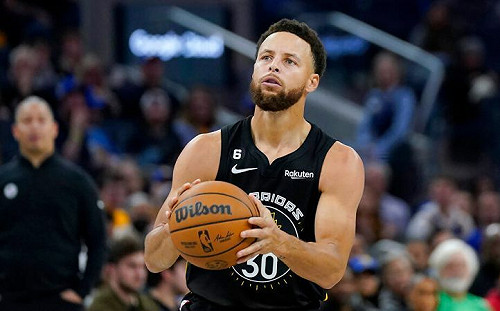 柯瑞三分狂飆41分！勇士打爆巫師