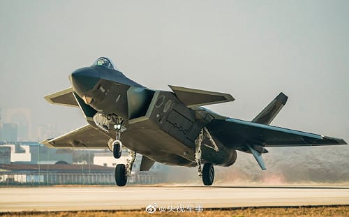 中國官媒「混剪」殲-20戰巡台海 嗆「台灣海峽沒有所謂這條線或那條線」
